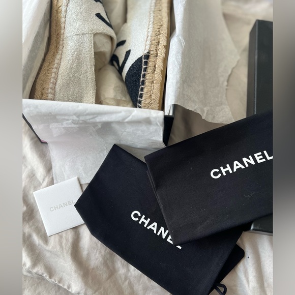 Authentic Chanel Espadrilles Fabric Silver/Black size 37 (7) - Picture 7 of 7
